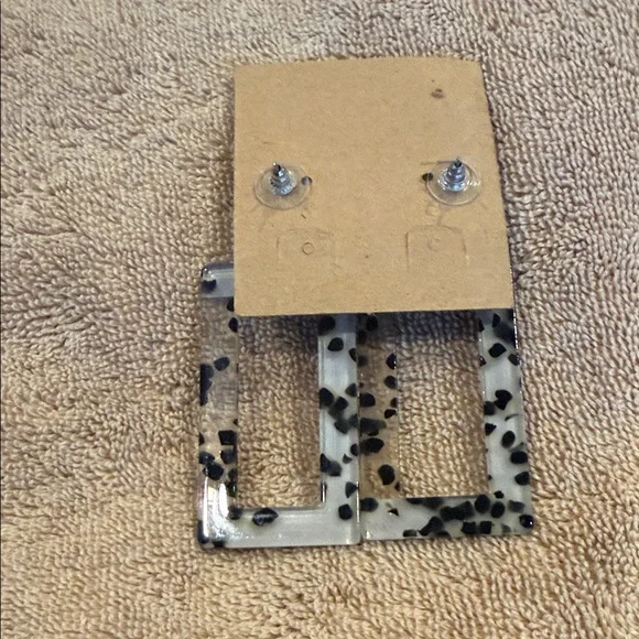 Colorful Geometric Earrings - Picture 3 of 3